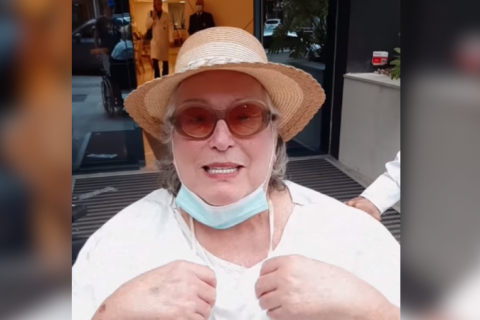 Mamma Bruschetta recebe alta de hospital e comemora