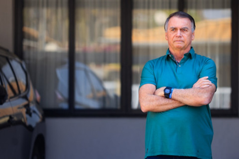 Bolsonaro tem alta programada para sexta-feira, diz médico