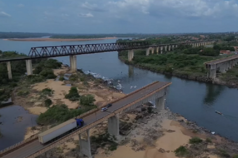 Sobe para 15 o número de desaparecidos após ponte que liga Estados de Maranhão e Tocantins desabar