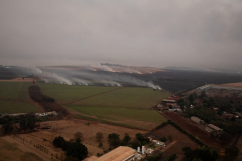 Aeroporto de Goiânia cancela 26 voos por causa de fumaça vinda do interior de São Paulo