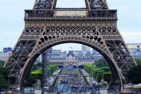 Duas mulheres ligadas a assassinato de brasileira em hotel de Paris são presas na França