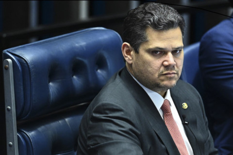 Alcolumbre deve ler requerimento da CPMI do INSS nesta terça-feira