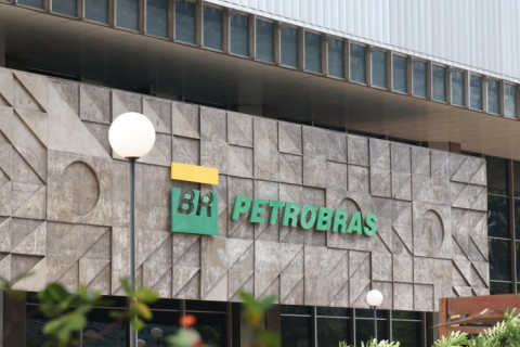 Petrobras: governo pode aumentar interferência na política de preços de combustíveis