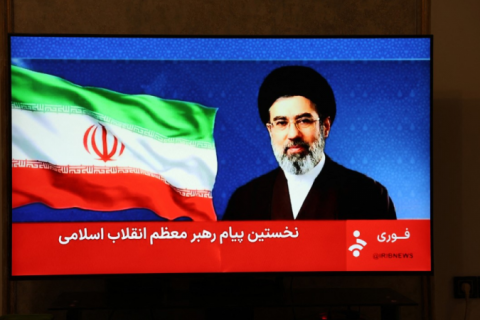 Líder supremo do Irã está ‘ferido e provavelmente desfigurado’, diz Pentágono