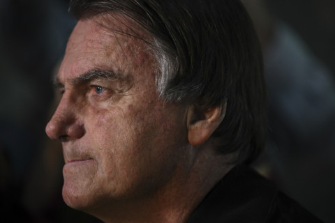 Novo julgamento de Bolsonaro no TSE é suspenso com placar de 2 a 1 pela inelegibilidade