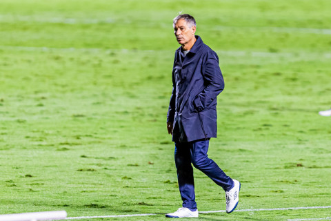 Ariel Holan, ex-Santos, assume o comando de adversário do São Paulo na Libertadores