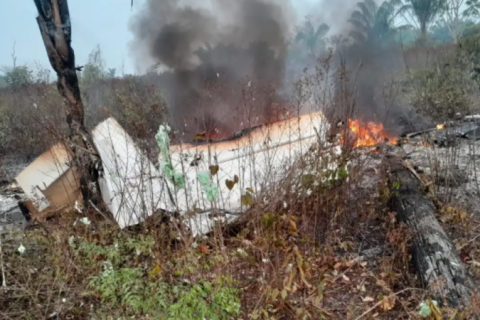 Avião de pequeno porte cai em Apiacás, na zona rural de Mato Grosso