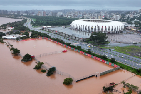 CBF adia jogos de equipes gaúchas devido às fortes chuvas no Rio Grande do Sul