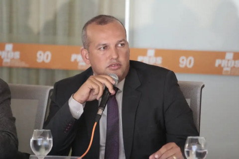 Presidente do Solidariedade se entrega à PF após três dias foragido