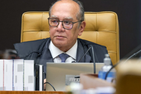 Parlamentares pedem investigação contra Gilmar por falas em julgamento sobre CPMI
