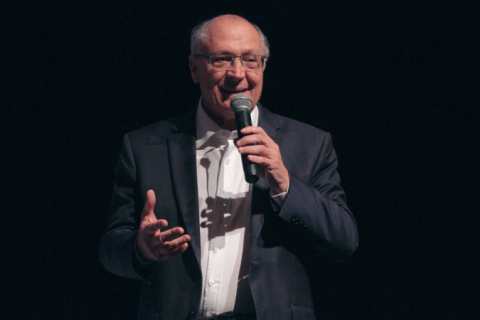 Ato em São Paulo condena anistia e defende democracia e soberania nacional