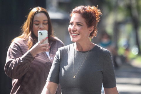 Carla Zambelli entra na lista de procurados da Interpol após ser considerada foragida pela Justiça