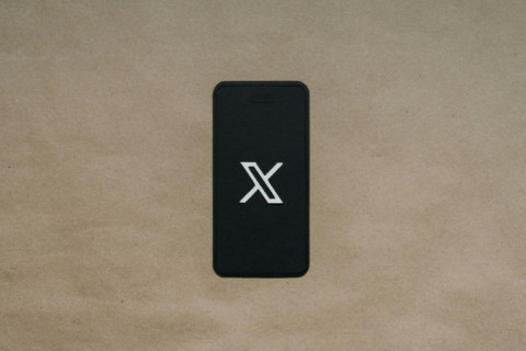 Anatel notifica operadoras para desbloqueio do X após decisão do STF