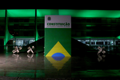 STF decide por unanimidade que artigo 142 da Constituição não dá ‘poder moderador’