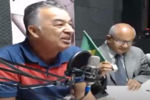 A rádio oficial e suas peças teatrais