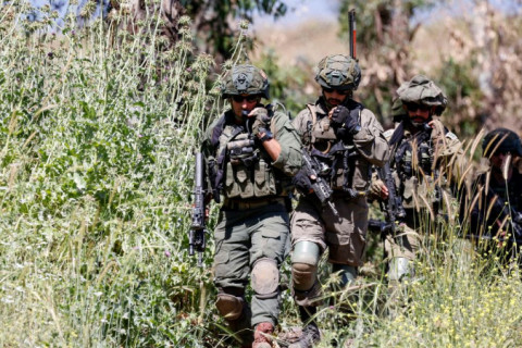 Estados Unidos suspendem envio de armas para Israel e planejam congelar novos auxílios