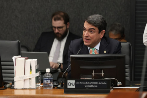 Conselho Nacional de Justiça revoga afastamento de desembargadores do TRF-4