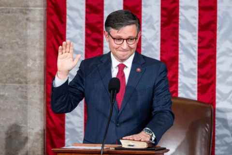 Mike Johnson é eleito presidente da Câmara dos EUA em votação tensa