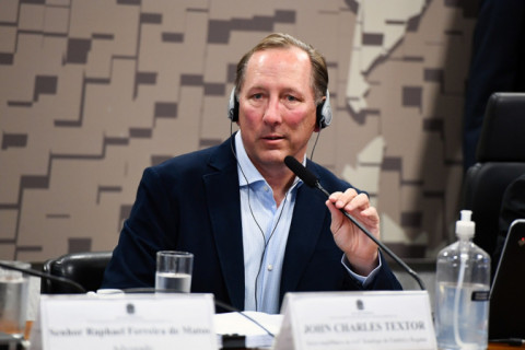 Textor é suspenso por 45 dias e leva multa de R$ 100 mil por ofensas à arbitragem no dia de virada histórica