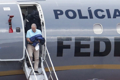 Câmara retoma análise de prisão de deputado suspeito de mandar matar Marielle Franco