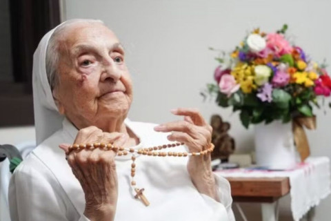 Com 116 anos, brasileira é reconhecida como a pessoa mais velha do mundo