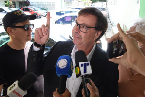 ‘Não matei, não roubei nem trafiquei drogas, apenas pedi informações sobre o passaporte do meu pai’, diz Gilson Machado