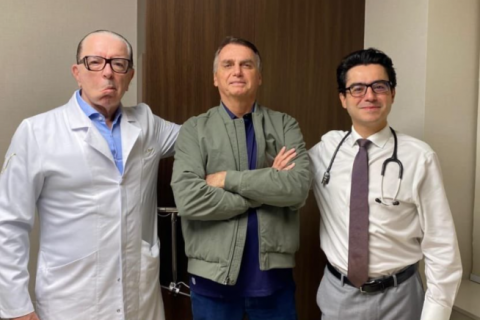 Bolsonaro recebe alta após tratamento de erisipela em SP