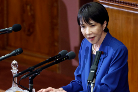 Nova primeira-ministra do Japão promete linha dura com estrangeiros