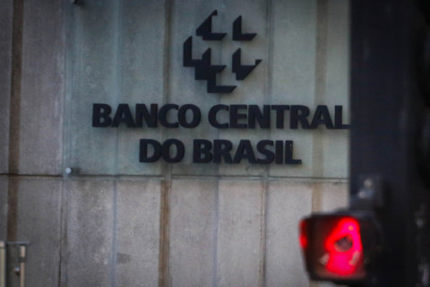 Mercado reduz estimativa para inflação em 2023 e prevê taxa de juros menor em 2024