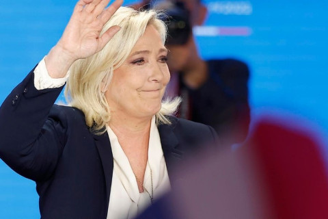 Direita lidera eleições na França com 34% dos votos, aponta parciais