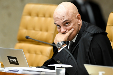 Alexandre de Moraes convoca Primeira Turma do STF para julgar suspensão do X
