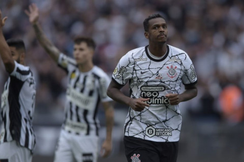 Jô é solto após passar a noite na cadeia por não pagar pensão alimentícia