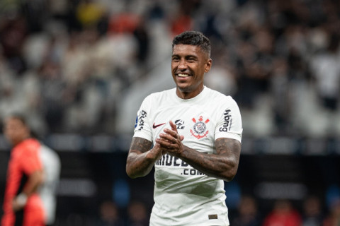 Paulinho, ídolo do Corinthians, anuncia aposentadoria do futebol