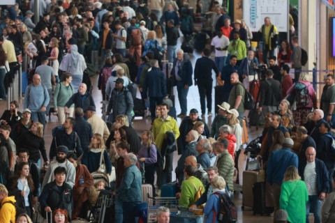 Homem é detido no Reino Unido por ciberataque contra aeroportos europeus