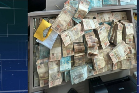 PF prende dois prefeitos durante operação que apura desvio de dinheiro de emendas parlamentares na Bahia