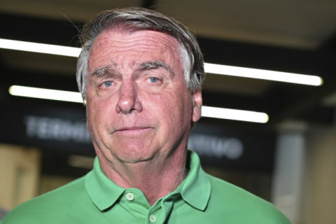 Apesar de inelegibilidade, Bolsonaro reafirma candidatura à Presidência e ‘tira’ Tarcísio da corrida