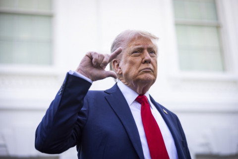 Aos 100 dias de governo, Trump é criticado pela economia e perde apoio nos EUA