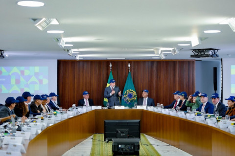 Lula diz que reunirá ministros para discutir resposta à derrubada da MP do IOF