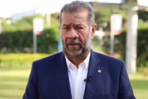 Carlos Lupi comparecerá à Câmara após esquema de fraudes envolvendo aposentados e pensionistas do INSS