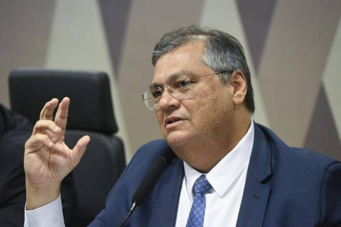 Dino aciona TCU após pedido do governo para dispensar regra de fiscalização sobre emendas Pix