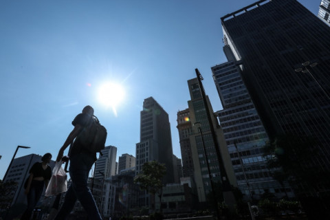 Calor persiste no Sudeste e Sul tem alerta para microexplosões e vendavais