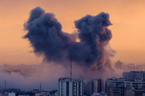 Irã rejeita plano de paz dos EUA e diz que Trump não vai determinar fim da guerra