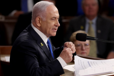 Após pedir perdão público, Netanyahu resiste à greve e pressão de Biden, mantendo planos de guerra