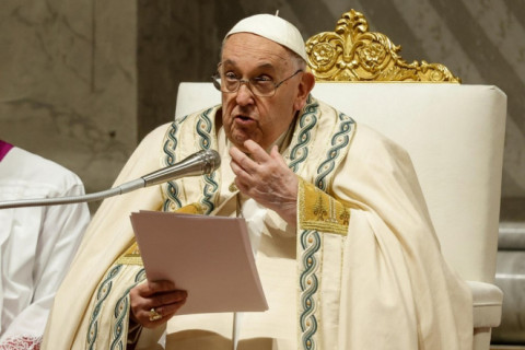 bPapa Francisco aconselha homossexuais que querem se tornar padres a irem a um ‘psicólogo’