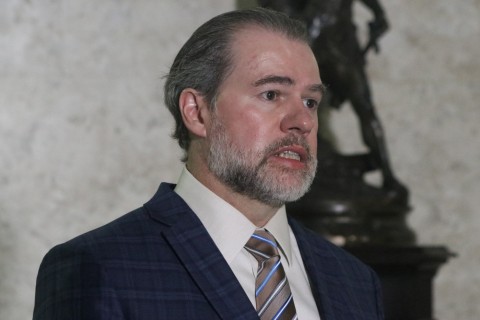 Toffoli votou para manter Lula solto dias antes de Moro expedir ordem de prisão