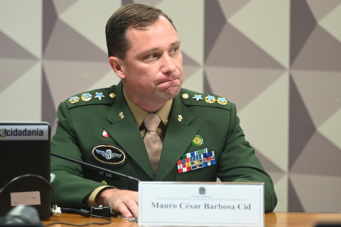 Moraes ordena grampear telefones de Cid após contradições na delação