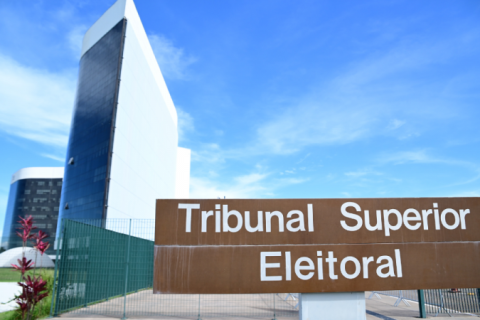 Multas eleitorais podem ser pagas com Pix, boleto ou cartão de crédito; saiba como consultar