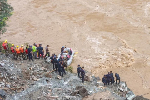 Deslizamento de terra deixa mais de 60 desaparecidos no Nepal