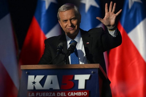 Quem é José Antonio Kast, ultradireitista eleito presidente do Chile