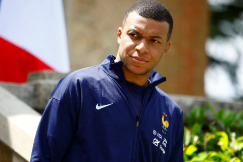 Real Madrid anuncia a contratação de Mbappé por cinco temporadas